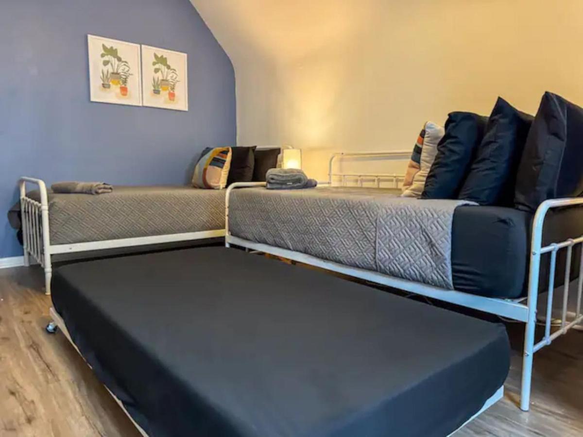 4 7 Bedrooms With 23 Beds And Parking Wifi Pittsburgh