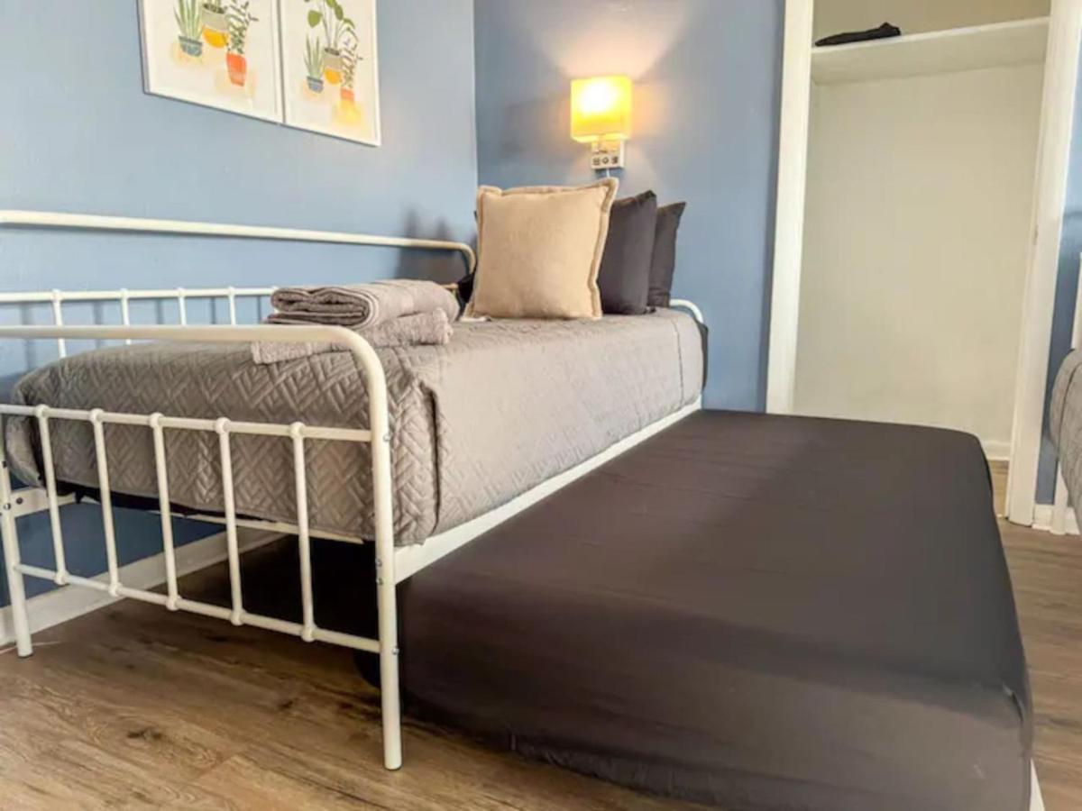 4 7 Bedrooms With 23 Beds And Parking Wifi Holiday home *