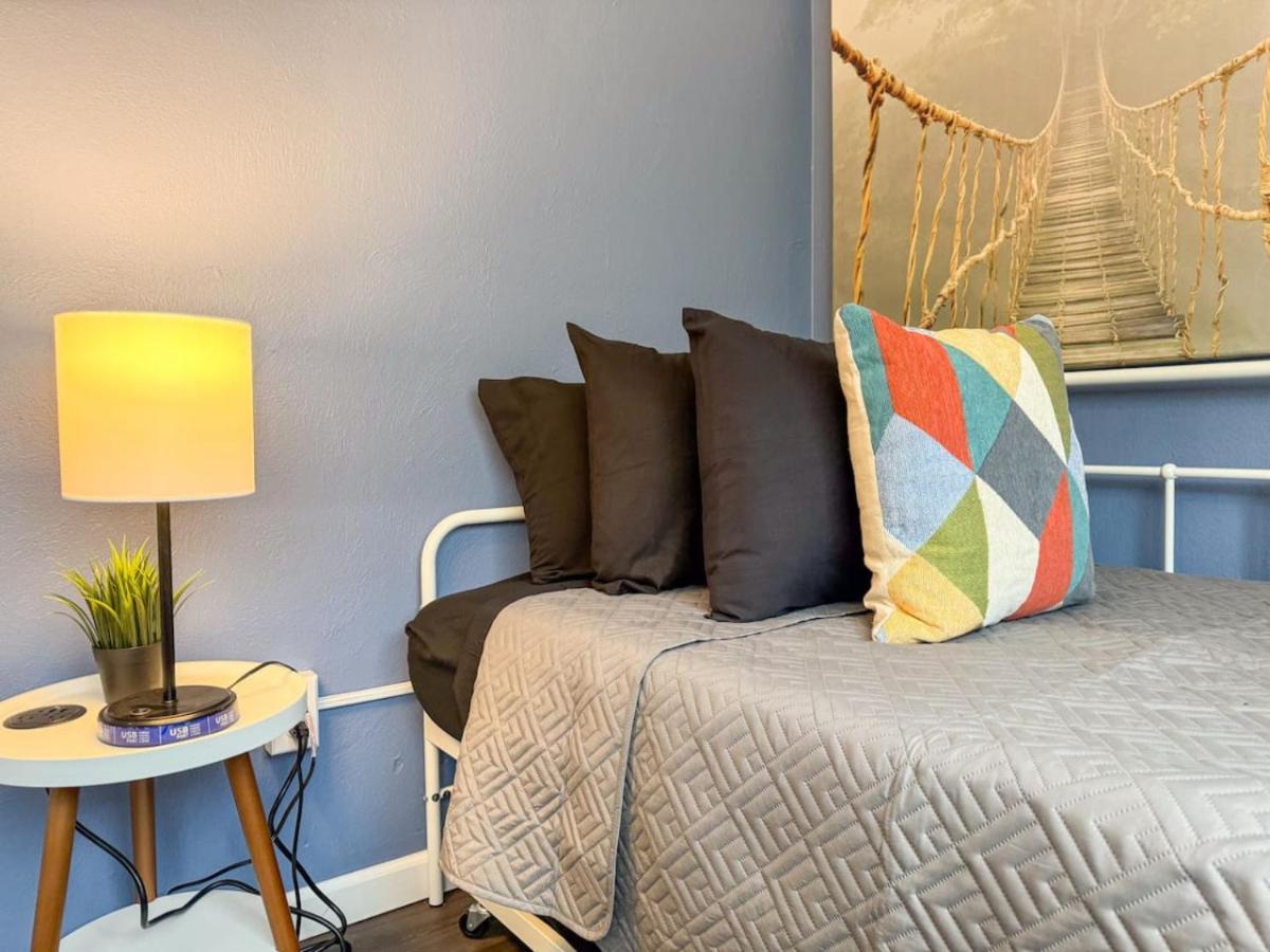 4 7 Bedrooms With 23 Beds And Parking Wifi Pittsburgh