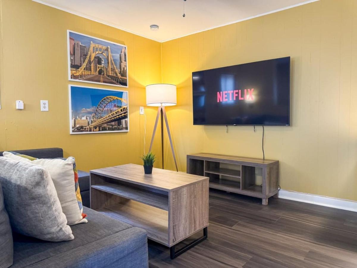 Holiday home 4 7 Bedrooms With 23 Beds And Parking Wifi Pittsburgh