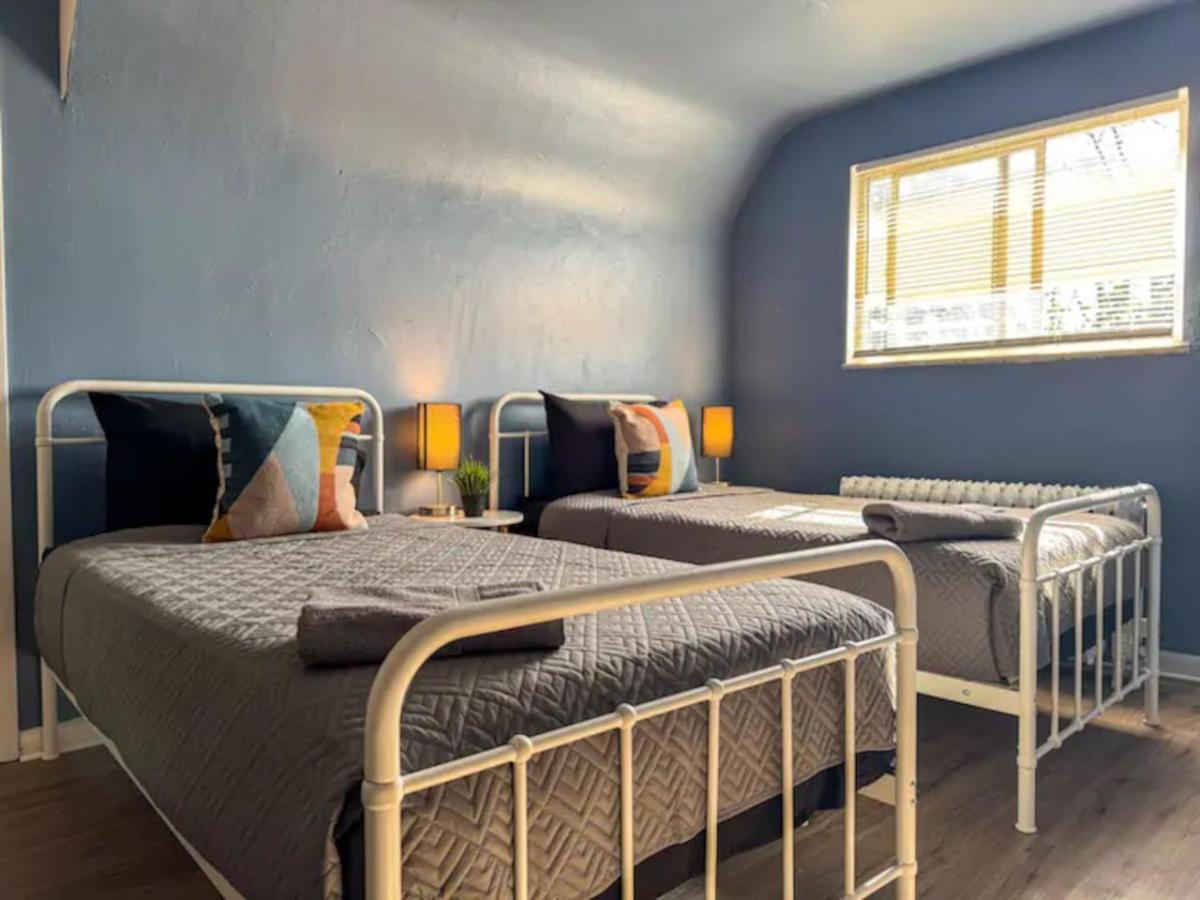 4 7 Bedrooms With 23 Beds And Parking Wifi Holiday home Pittsburgh